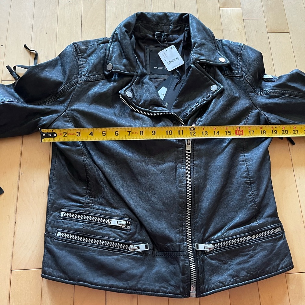Mauritius (purchased online from Free People) Black Leather Zoey Fringe Jacket - Picture 10 of 14